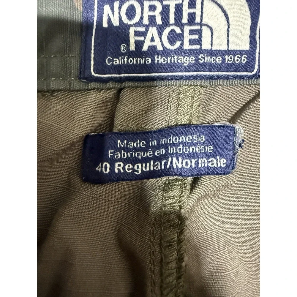 The North Face Cargo Shorts Mens 40 Camo Utility Hiking Outdoor